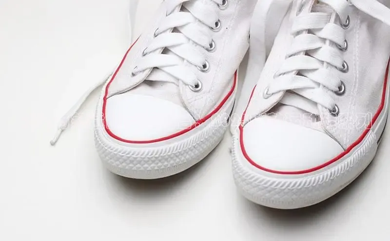 时尚与舒适的完美结合：2025新款运动鞋系列