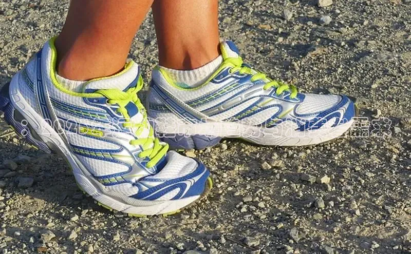 ：2025年运动鞋市场趋势与消费者需求