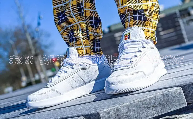 未来：安踏防滑运动鞋男款2025年发布